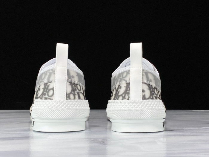 b23 oblique low top sneaker