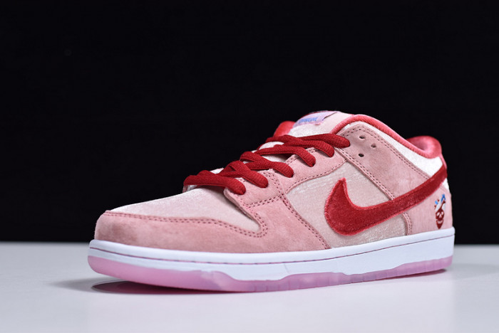 nike sb dunk low strangelove skateboards ct2552-800