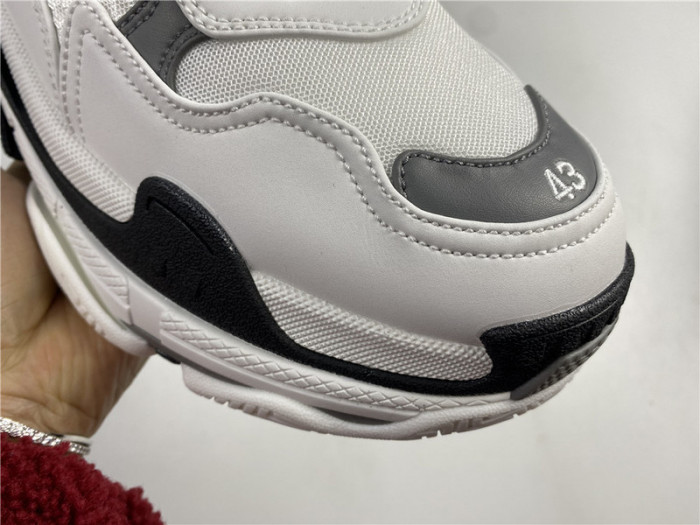 balen triple s trainer