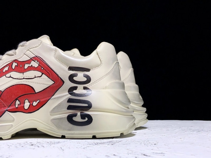 G*u*i1 rhyton sneaker