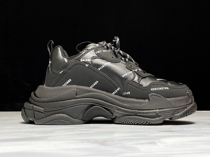 balen triple s trainers black letters 541624 w09o1 9013