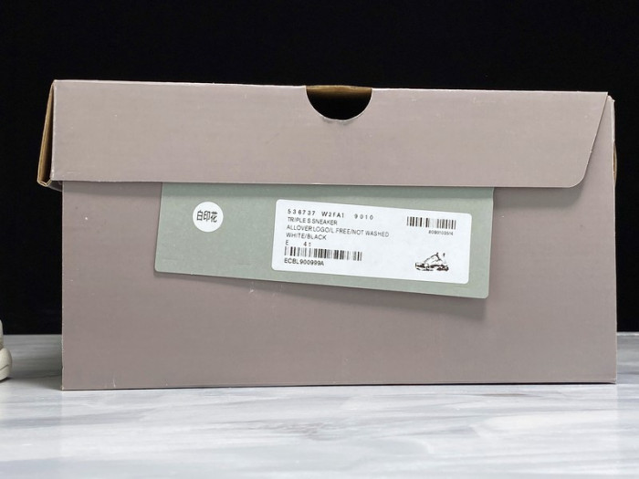 balen triple s trainers white letters 541624 w09o1 8013
