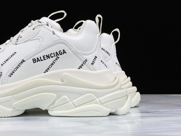 balen triple s trainers white letters 541624 w09o1 8013