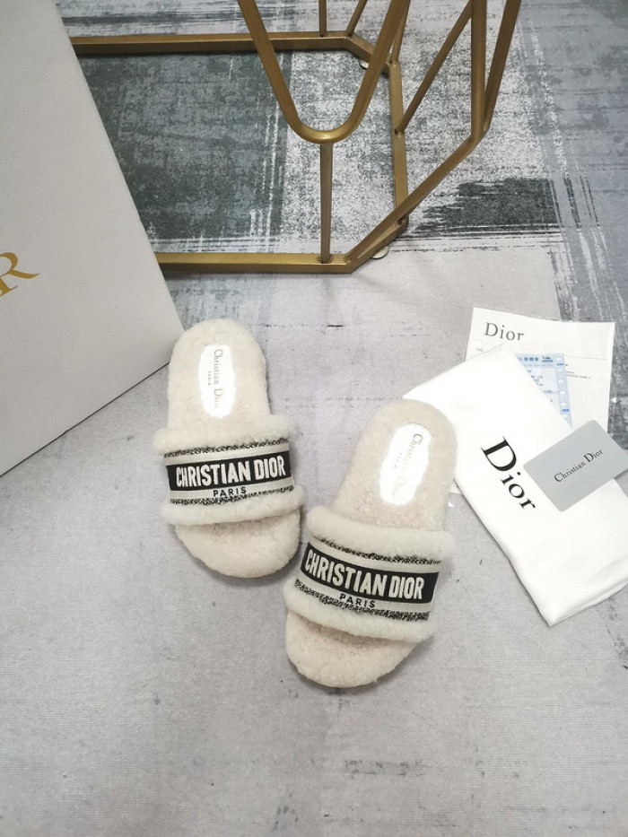 d1or sandals