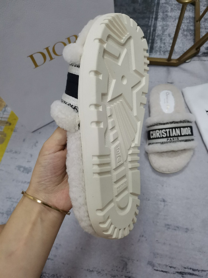 d1or sandals