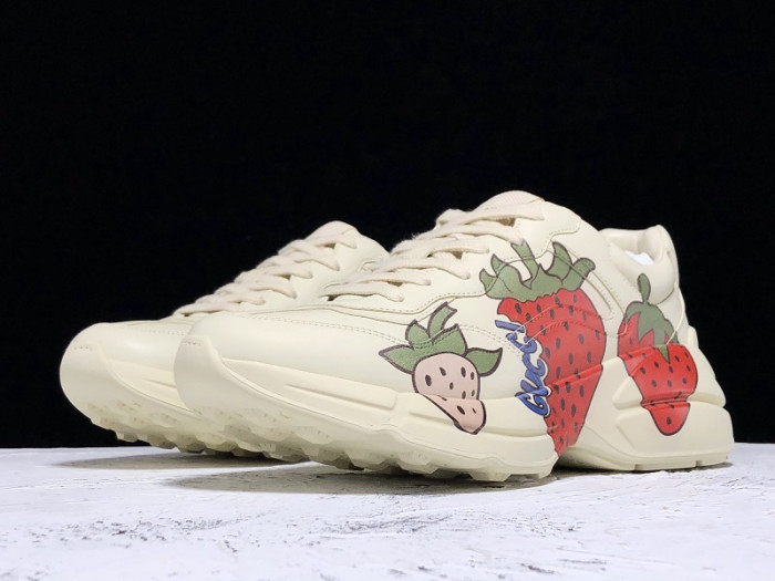 G*u*i1 rhyton sneaker