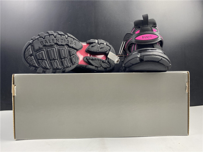 balen track sneaker pink and black 542023 w2la1 2046