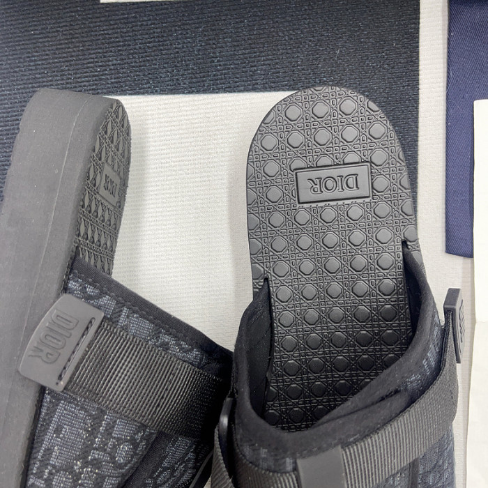 d1or sandals