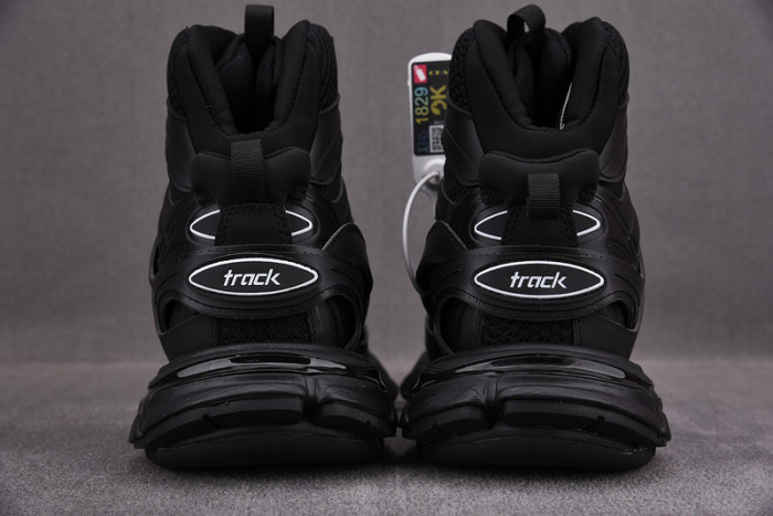 balen track hike sneaker 654867-w3cp3-1000