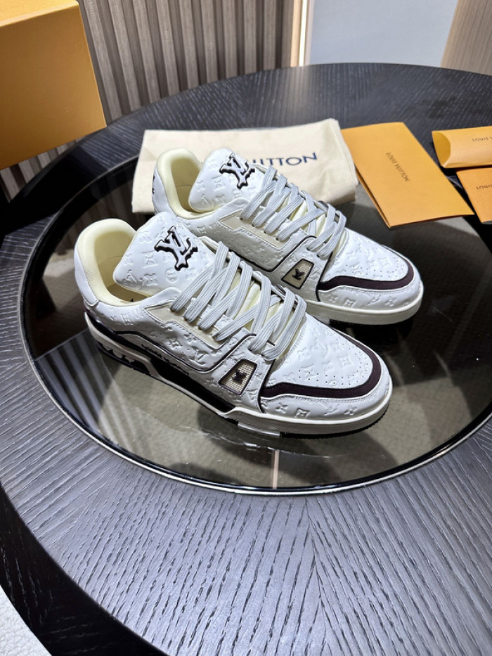 l&v trainer 01