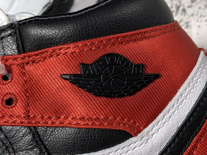 air jordan 1 retro high satin black toe cd0461-016