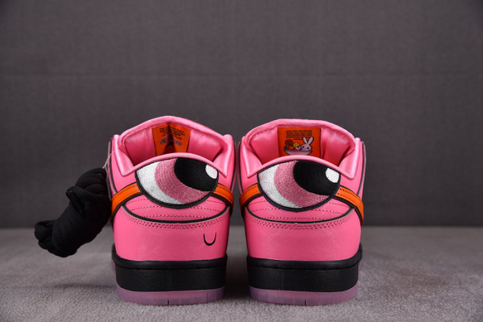 the powerpuff girls x nike sb dunk low blossom