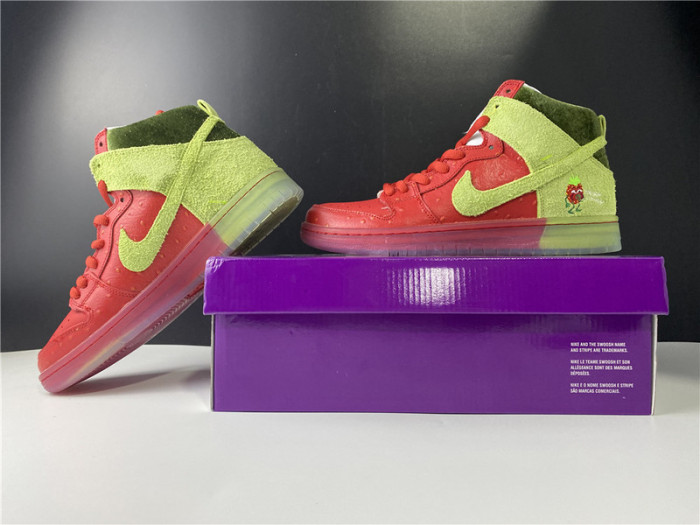 nike sb dunk high strawberry cough cw7093-600