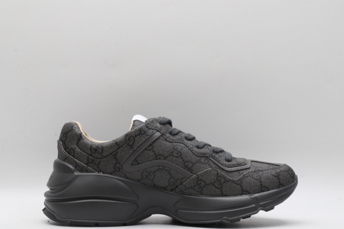G*u*i1 sneaker