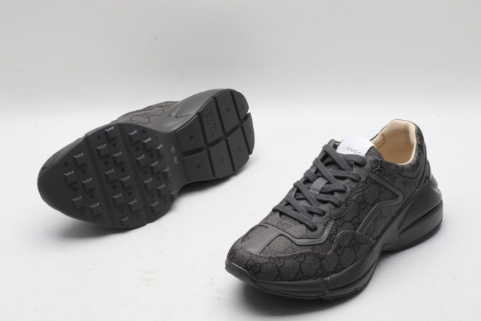 G*u*i1 sneaker