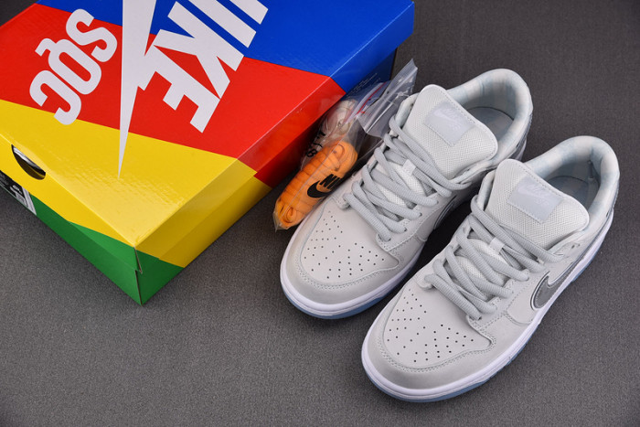 nike sb dunk low white lobster