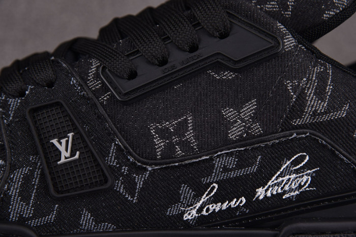 lou1s vu1tton sneakers