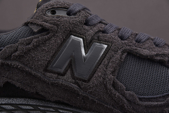 new balance 2002r protection pack phantom