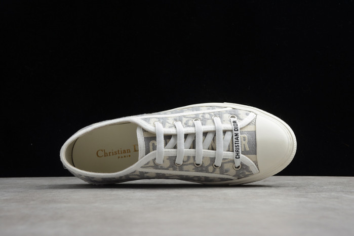 b23 oblique low-top sneaker