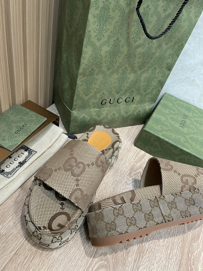 guc*i slide sandal