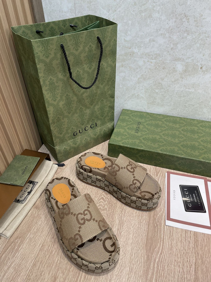 guc*i slide sandal