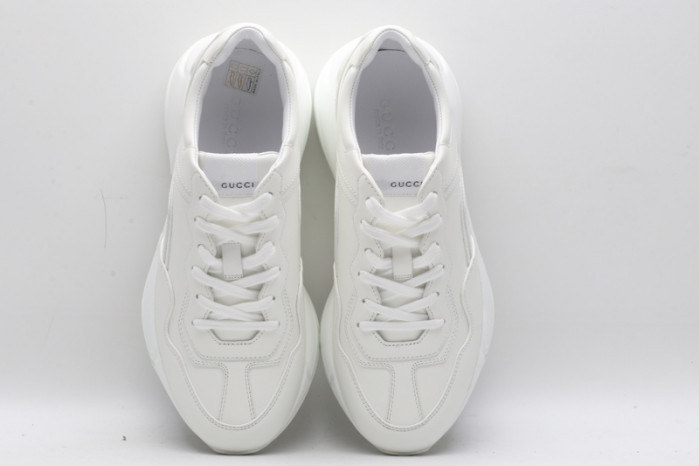G*u*i1 sneaker