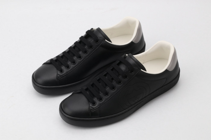 G*u*i sneaker g1000040