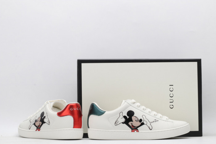 G*u*i sneaker g1000026