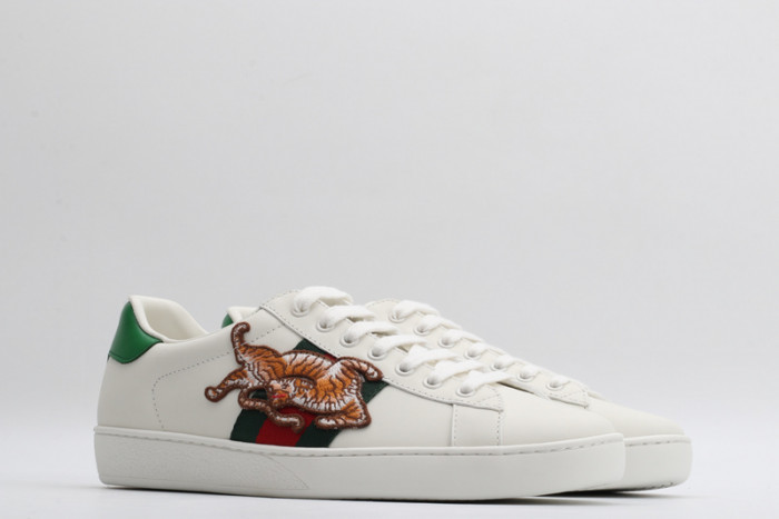 G*u*i sneaker g1000032