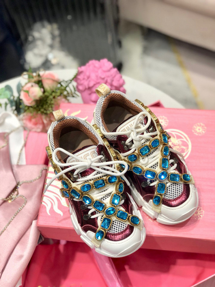 G*u*i1 flashtrek sneaker