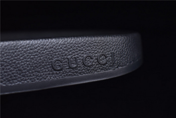 G*u*i1 sandals