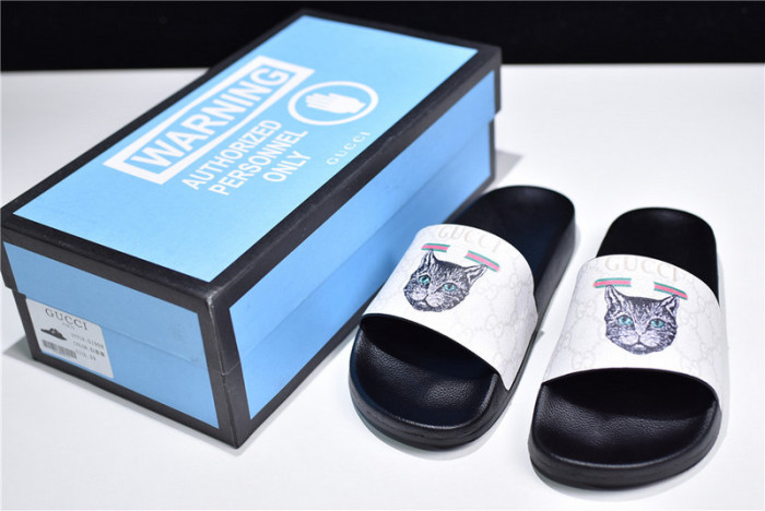 G*u*i1 sandals