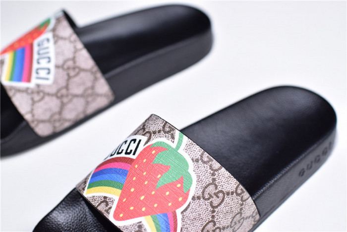 G*u*i1 sandals