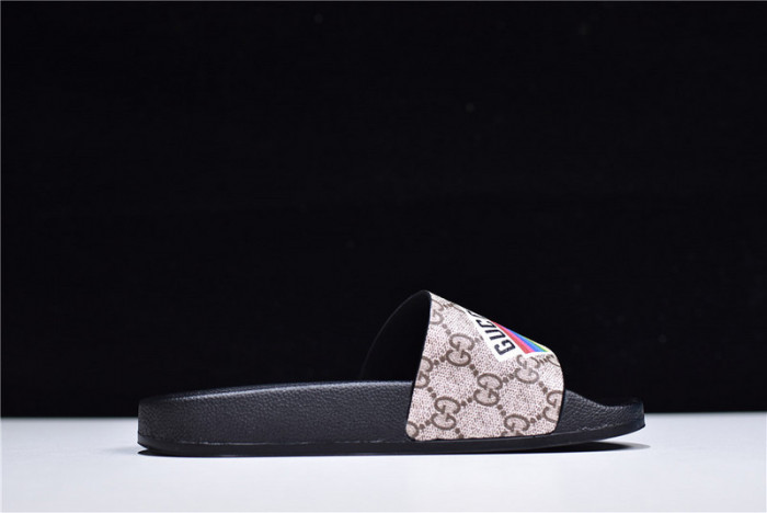 G*u*i1 sandals
