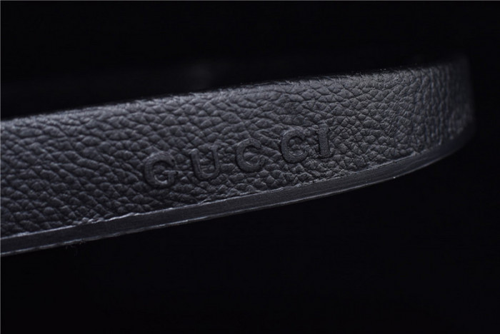 G*u*i1 sandals