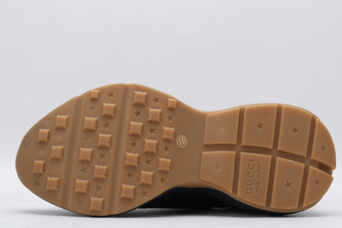 G*u*i sneaker g1000052
