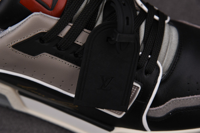 lou1s vu1tton sneakers