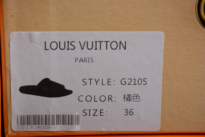 loui v sandals