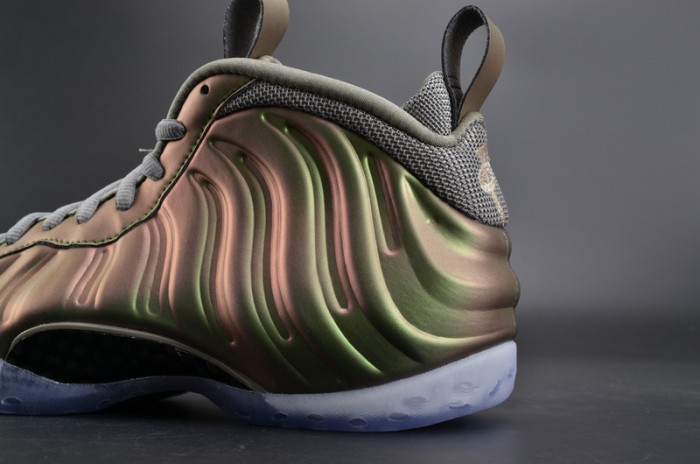 nike air foamposite one “shine” dark stucco/ black aa3963-001