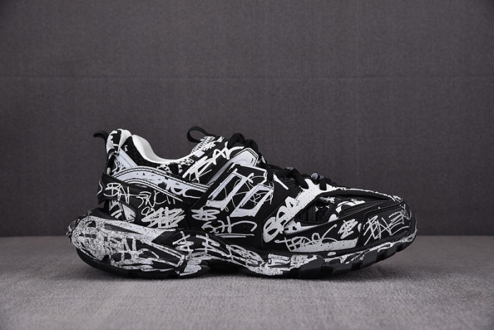 balen track graffiti black