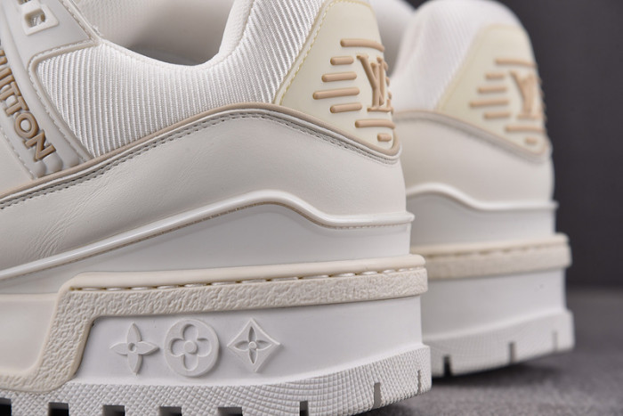 l&v trainer maxi white