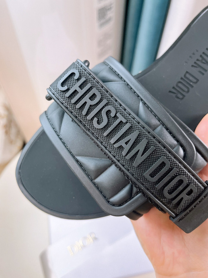 d1or sandals