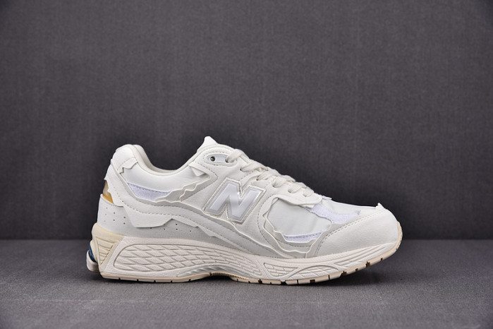 new balance 2002r“refined future