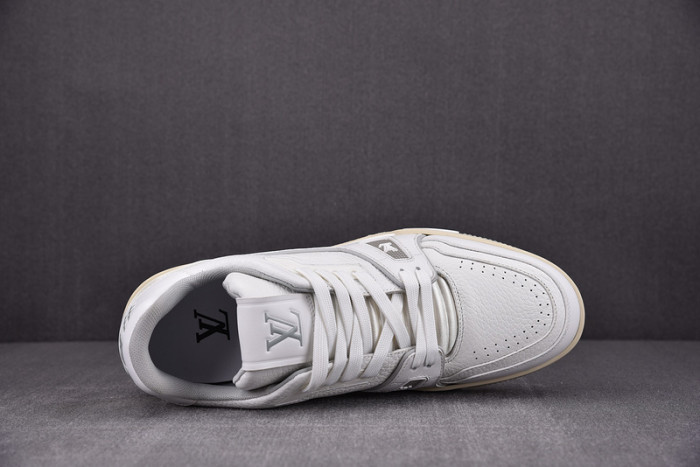 lou1s vu1tton sneakers