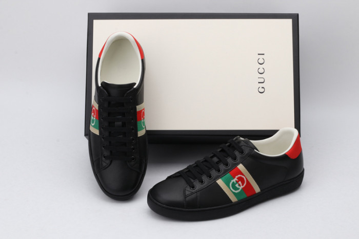 G*u*i sneaker g1000030