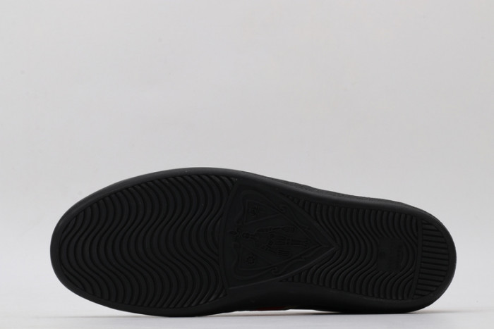 G*u*i sneaker g1000030