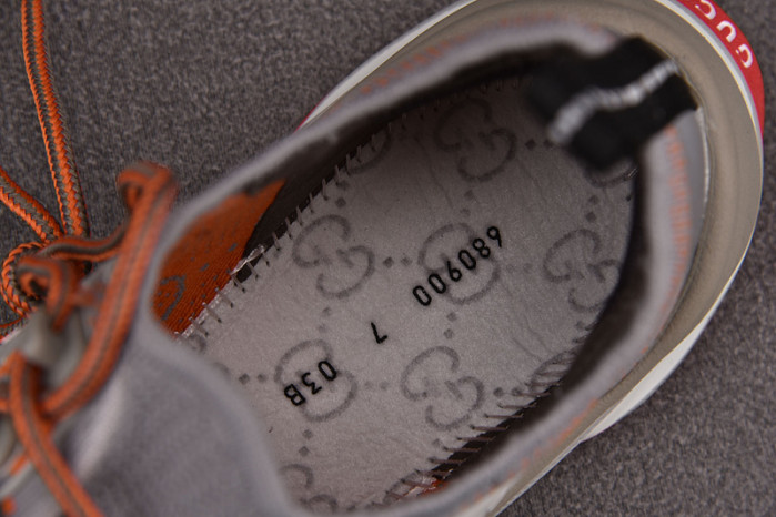 G*u*i1 sneaker