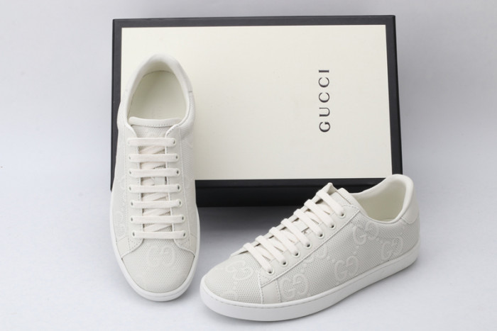 G*u*i sneaker g1000023