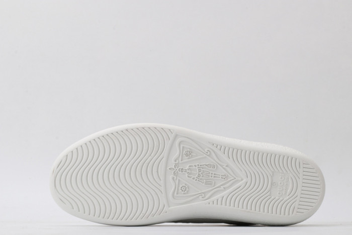 G*u*i sneaker g1000023