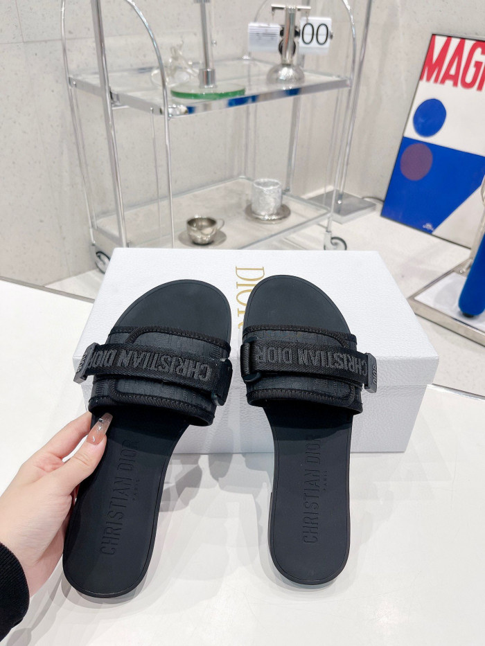 d1or sandals